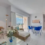 Charming With Sea Views Apartment