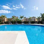 Charming With Sea Views Apartment