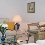 Charming With Sea Views Apartment *