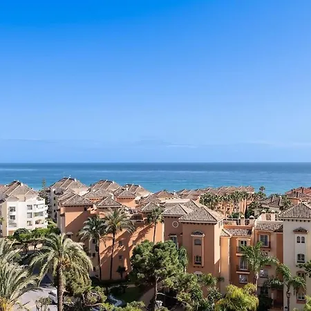 Апартаменты Charming With Sea Views *